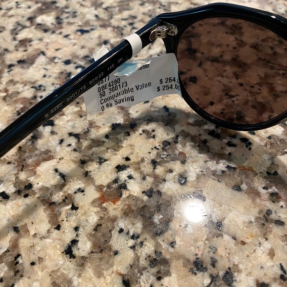 Burberry Unisex Round Sunglasses B4280 Black Frame with Brown Lenses New w/ Flaw - Picture 4 of 16